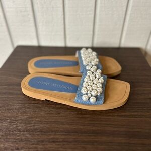 Stuart Weitzman Goldie Faux Pearl Embellished Slides, size 8B.